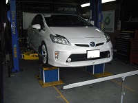 ZVW30 プリウス ホイールアライメント