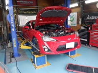86 ZN6 ホイールアライメント キャンバーアーム トーコン加工